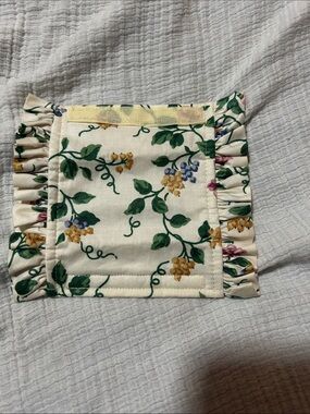 Longaberger VINTAGE Floral Handle cover with ruffles and flower design